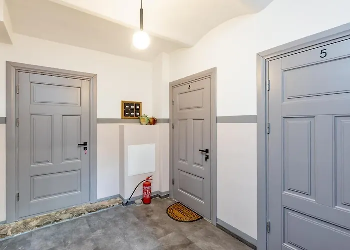 Cozy Designer Flat In With Free Parking *